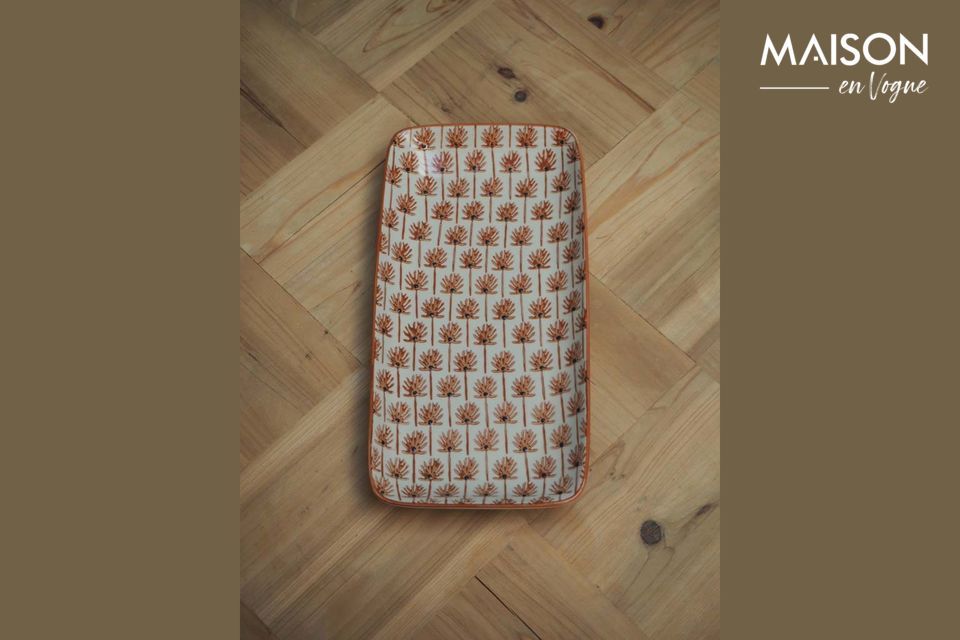 Questi 4 piccoli piatti di 30 cm di lunghezza sono realizzati in ceramica bianca decorata