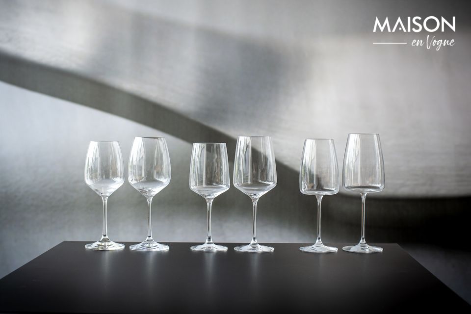 Il classico e intramontabile bicchiere da vino bianco