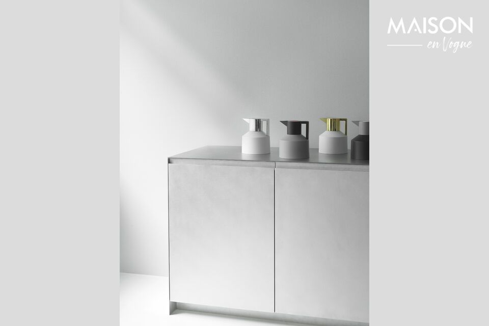 Refrigeratore da 1 litro, bianco e argento, funzionale e di design