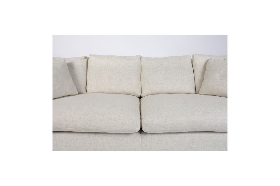 Il divano in tessuto panna Sense ti permetterà inoltre di ricevere i tuoi ospiti e di offrire loro