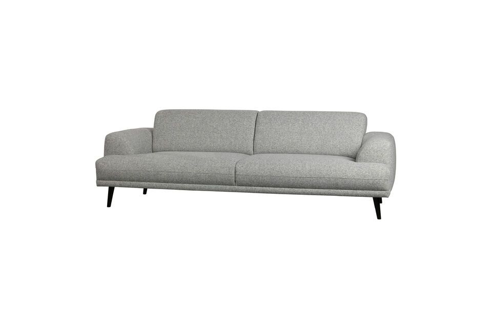Un divano a 3 posti comodo e facile da usare