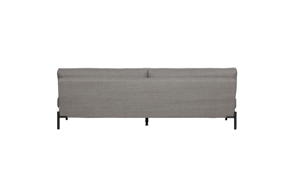 L\'altezza delle gambe è di 16 cm