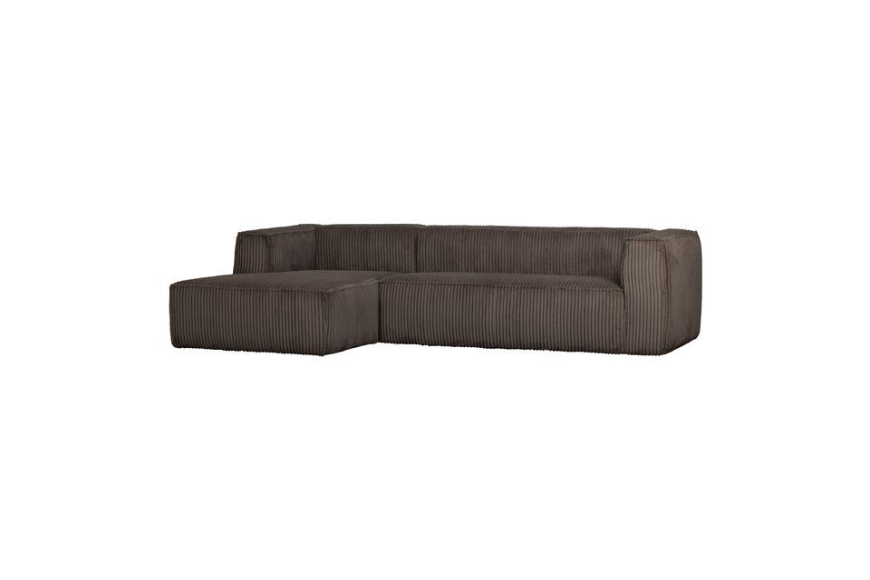 Bean è un divano angolare dalla silhouette semplice