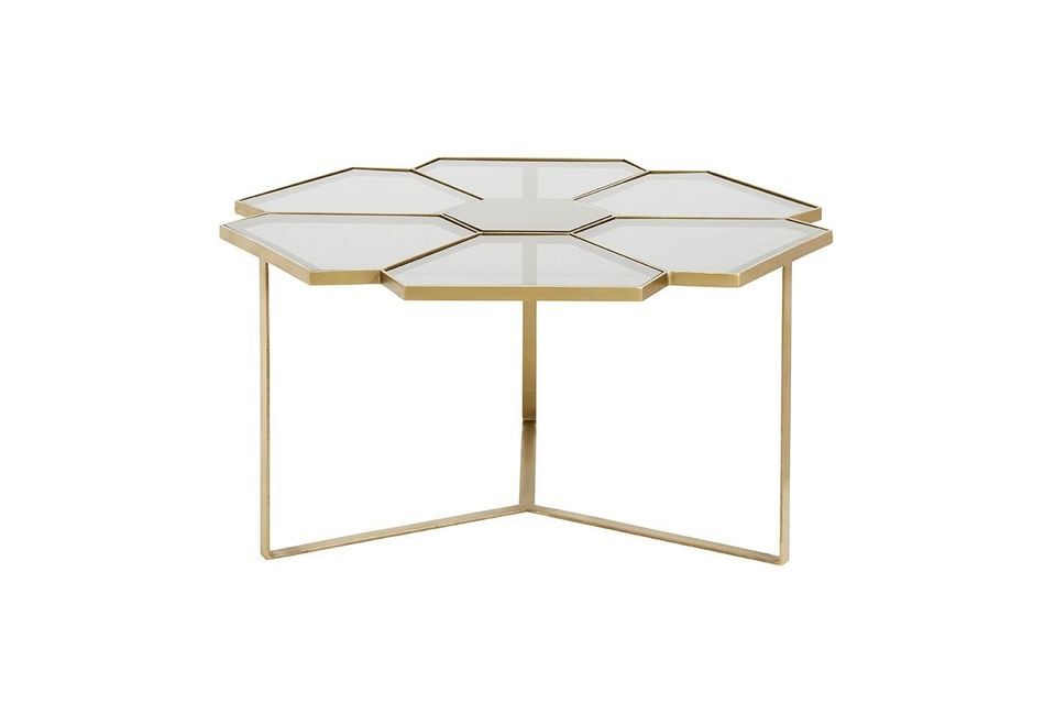 Questo tavolino contemporaneo disegnato dal marchio Nordal offre un singolare effetto estetico