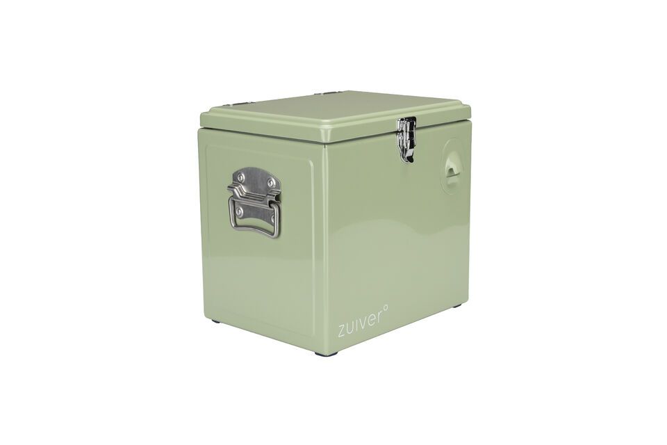 Immaginate di riempire questa scatola con cubetti di ghiaccio e le vostre bevande estive preferite