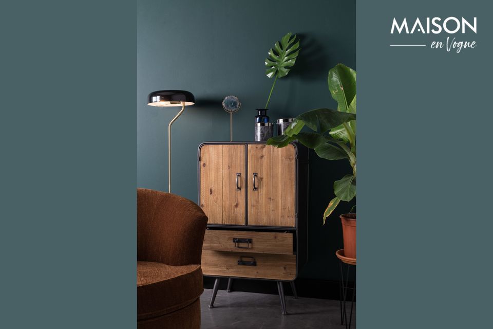 Comodo con accenti vintage alla moda