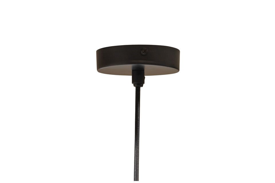 L\'originalità di questa lampada risiede nel suo aspetto bicolore: una parte in metallo nero opaco