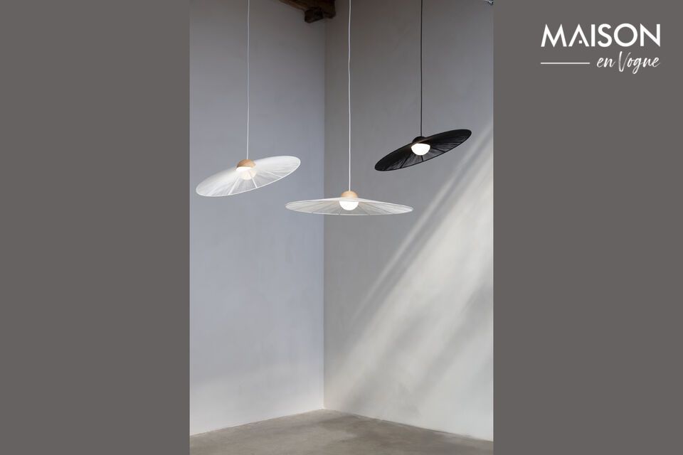 Grande lampadario a sospensione in ferro beige Belle Pendant Zuiver