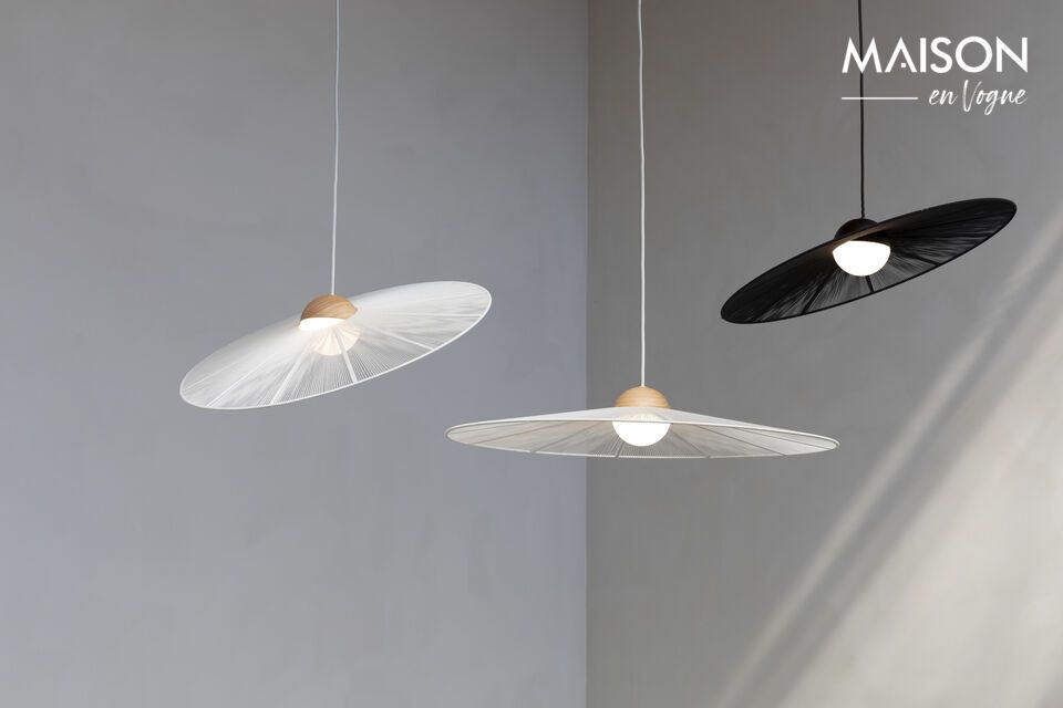 Immergetevi in un\'eleganza senza tempo con la lampada a sospensione Belle Pendant di grandi