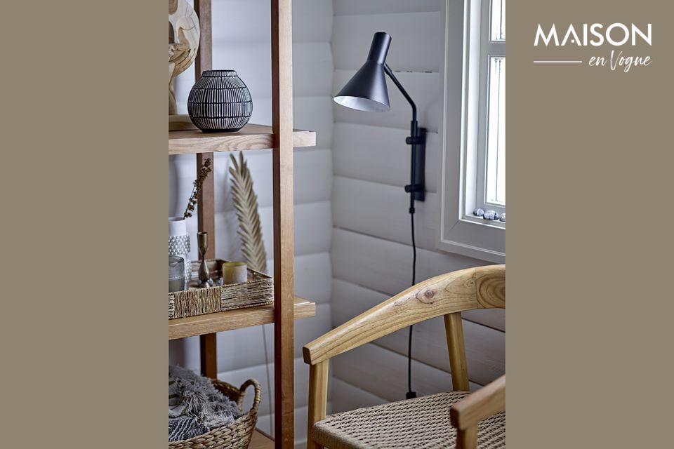 Un puro stile nordico per una lampada da parete con accenti danesi