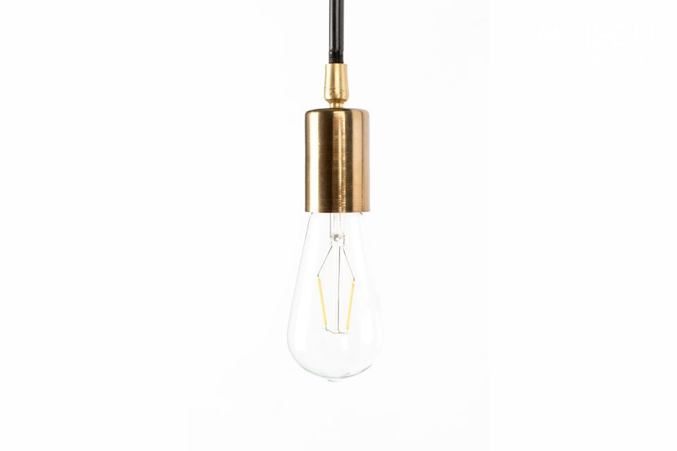 La lampada da parete Lasse ha un design elegante