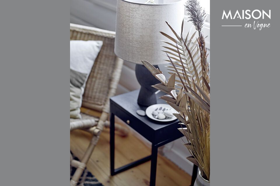 La lampada da tavolo Sergio è la scelta perfetta per gli amanti del design minimalista