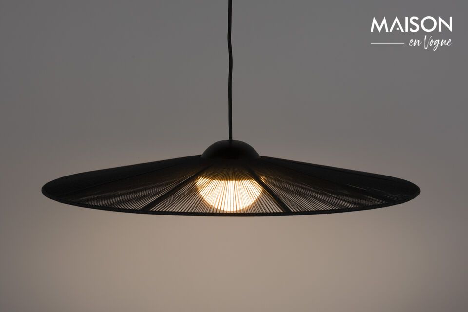 Scintillio nero ed eleganza senza tempo per valorizzare la vostra casa.