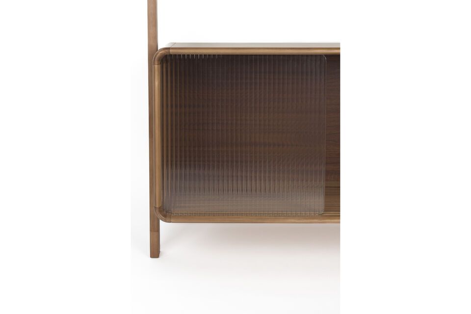 Questo mobile si presta armoniosamente allo spirito scandinavo