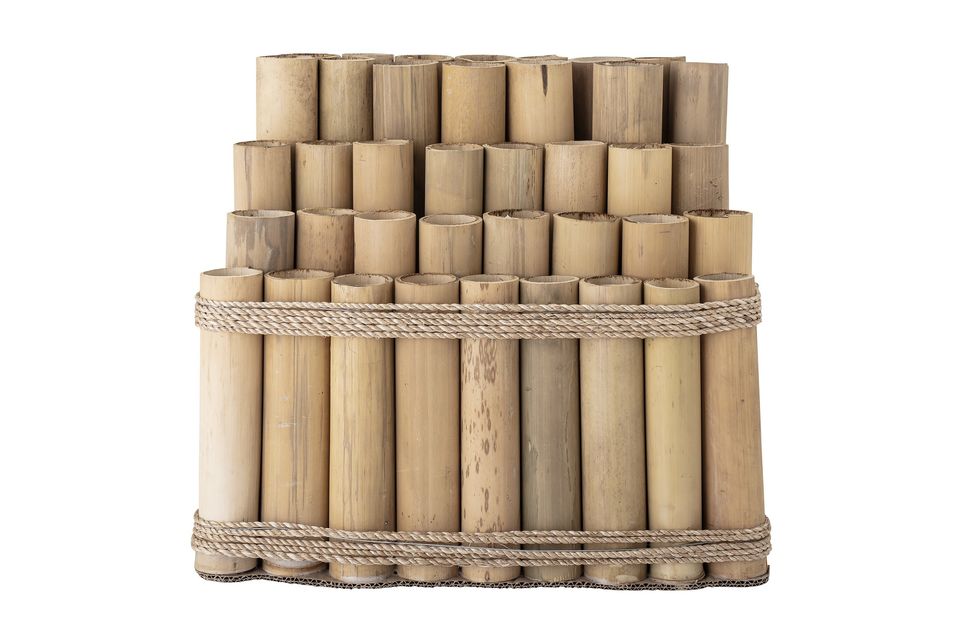 La decorazione Koko di Bloomingville è un\'originale composizione di varie canne di bambù e sisal