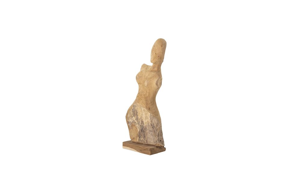 La decorazione Lenoa di Bloomingville è una bellissima figura in teak intagliata a mano