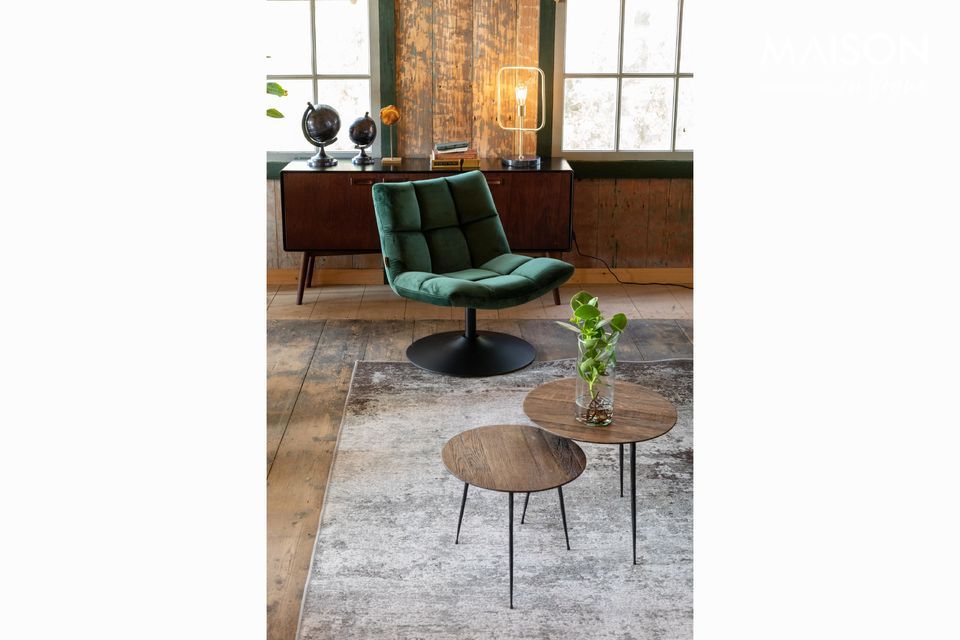 Questo tavolo dal look contemporaneo e dalle forme minimaliste si adatta facilmente a qualsiasi