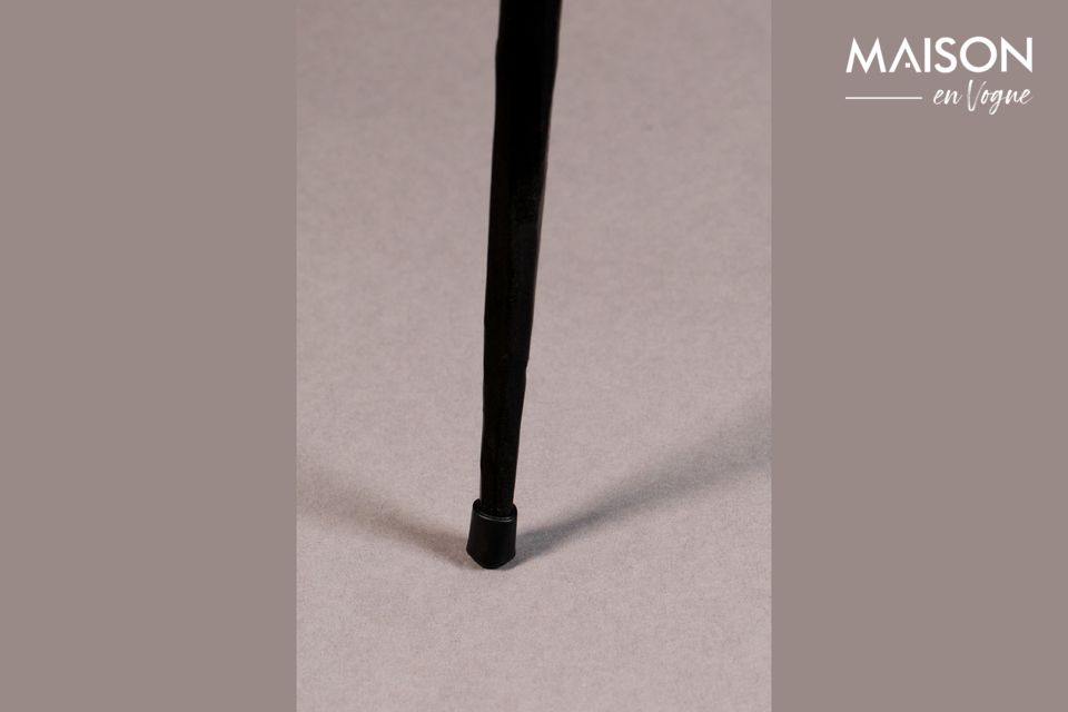 Il suo piano di 40 cm è senza bordo
