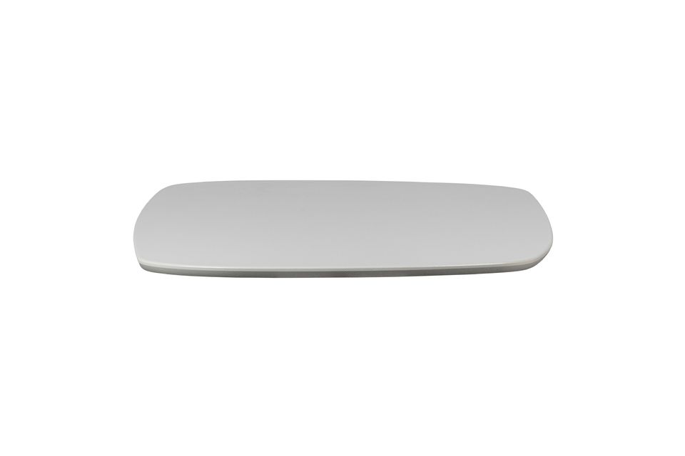 Il colore bianco sporco del piano del tavolo si adatta a qualsiasi interno e aggiunge un tocco di