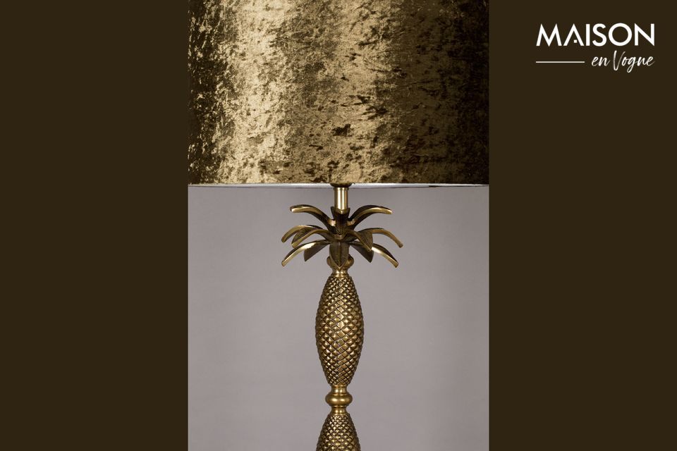 Il look ananas della lampada da terra Piña è ideale per gli interni moderni