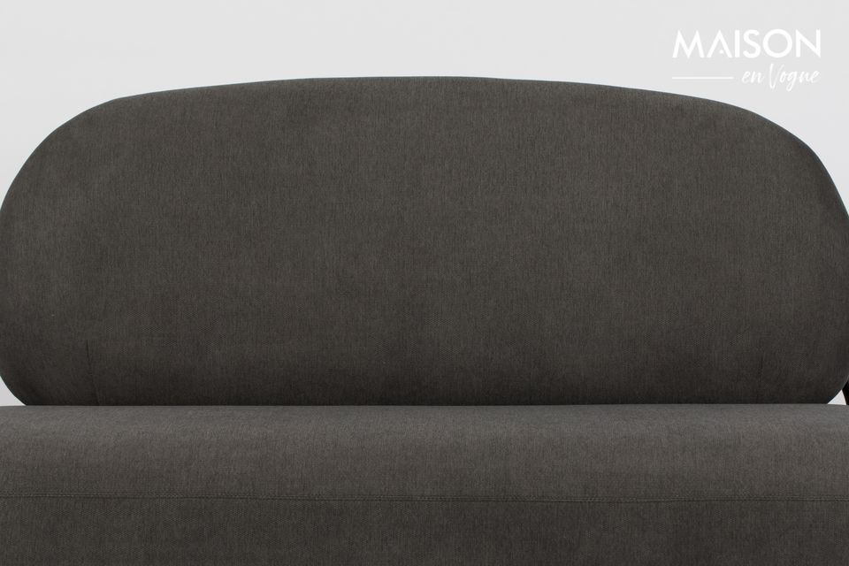 White label living ha progettato un divano cocooning in bellissime tonalità di grigio e nero
