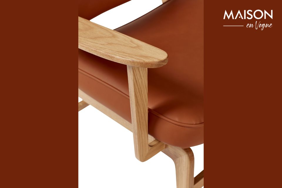 La sedia Haze è realizzata in legno certificato FSC ed è certificata Oeko-Tex