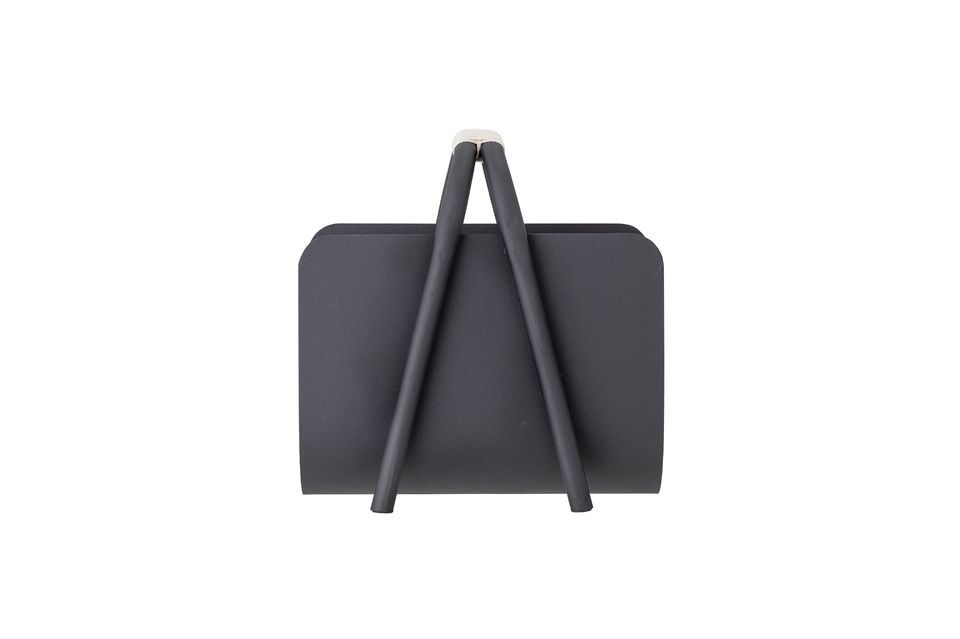 Il portariviste Eton di Bloomingville è un elegante supporto per riporre giornali e riviste in modo