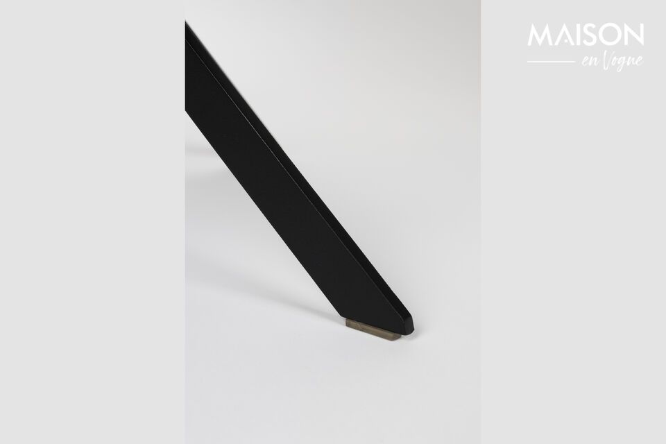 Il suo aspetto elegante ricorda le linee pulite del design scandinavo