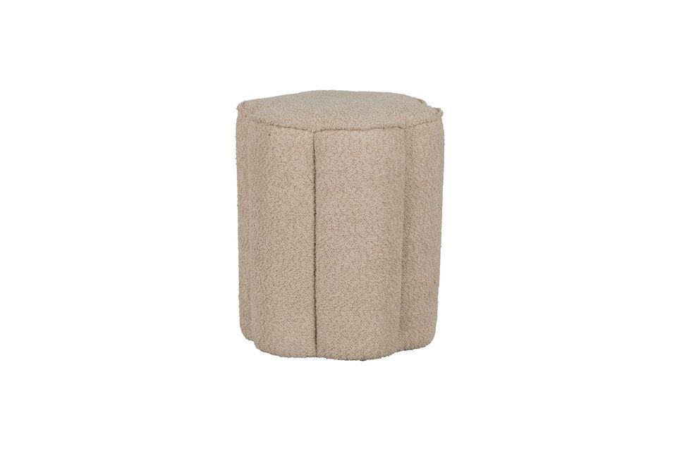 Il pouf Ollie Sand Polyester Loop è l\'aggiunta perfetta per portare calore immediato a uno spazio