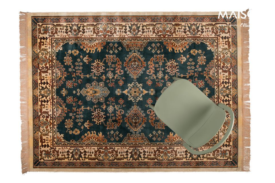 Tappeto in stile iraniano che offre comfort ed eleganza ai vostri interni.