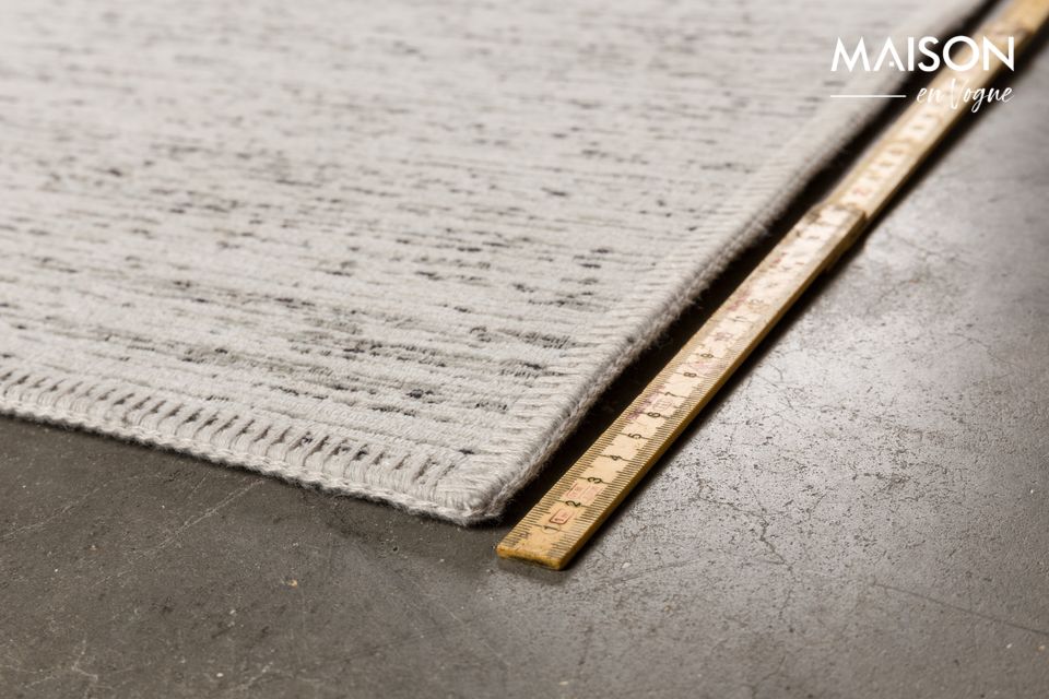 Tessuto a macchina e con dimensioni di 200x300 cm per un\'altezza di 3 mm