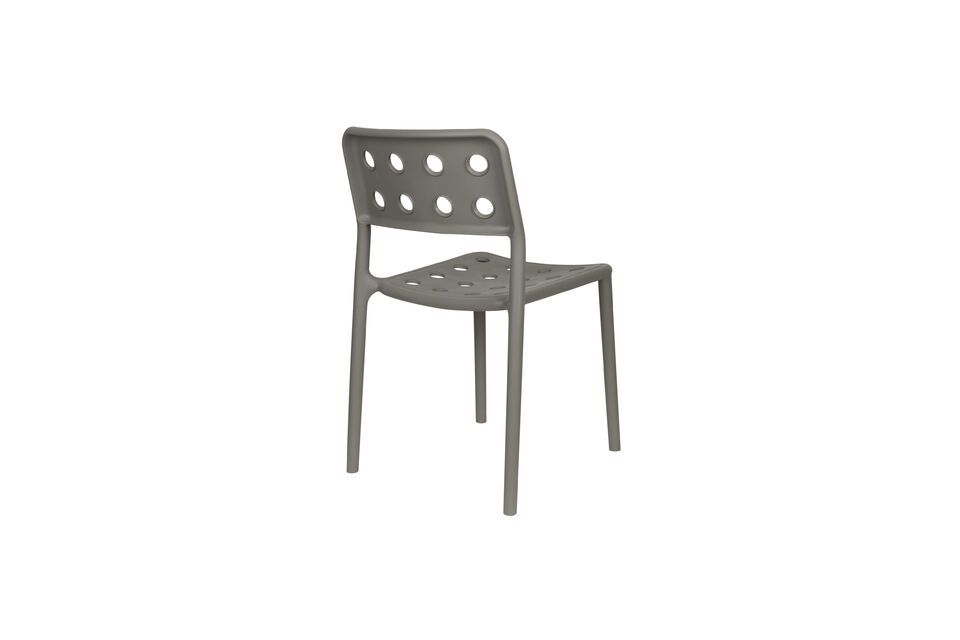 Il grigio sobrio del suo design offre un equilibrio perfetto