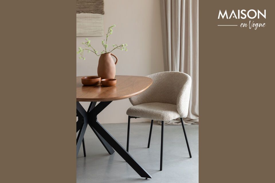 Eleganza moderna e comfort discreto combinati.