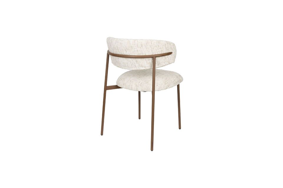 Che sia circondata da pezzi vintage o da altre decorazioni moderne