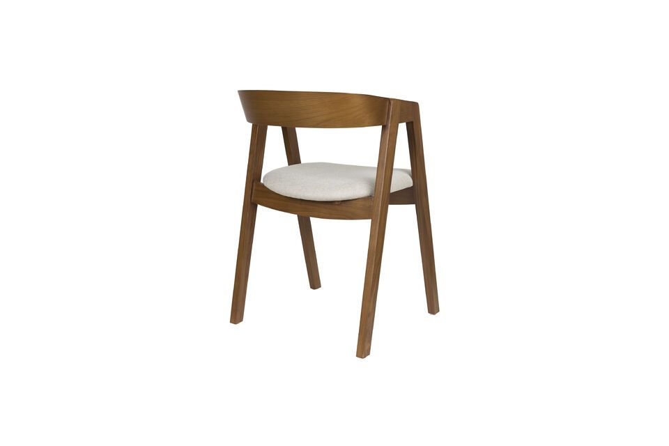 Con le sue generose dimensioni di 49 x 50 x 72 cm