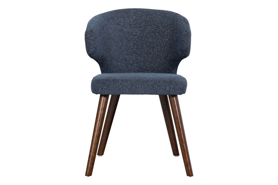 Questa sedia ha un design di tendenza