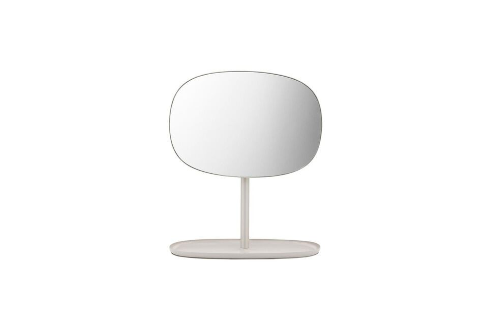 Specchio girevole su supporto in acciaio color sabbia Flip Normann Copenhagen