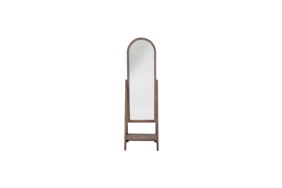 Lo specchio Cathia psyche di Bloomingville è realizzato in legno di mango con un design dalle linee
