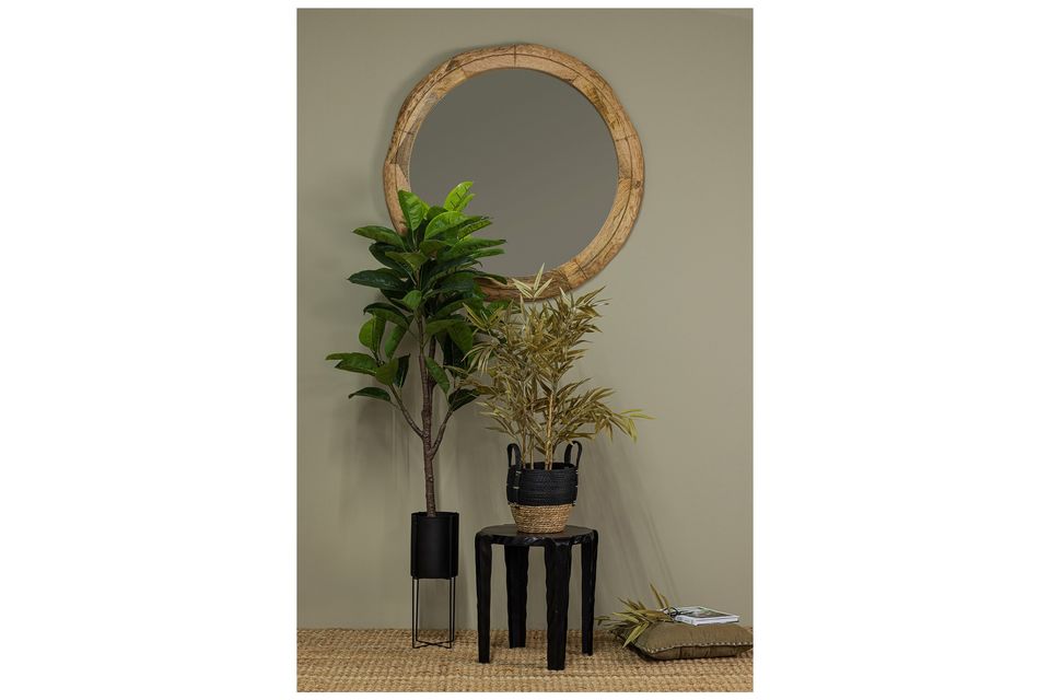 Lo specchio Rion è un modello progettato da WOOD in legno di mango