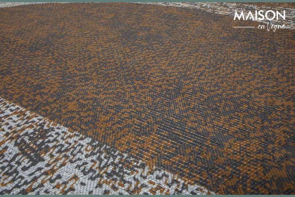 Il tappeto Cira della collezione del marchio olandese WOOD Exclusive è un tappeto caldo con una