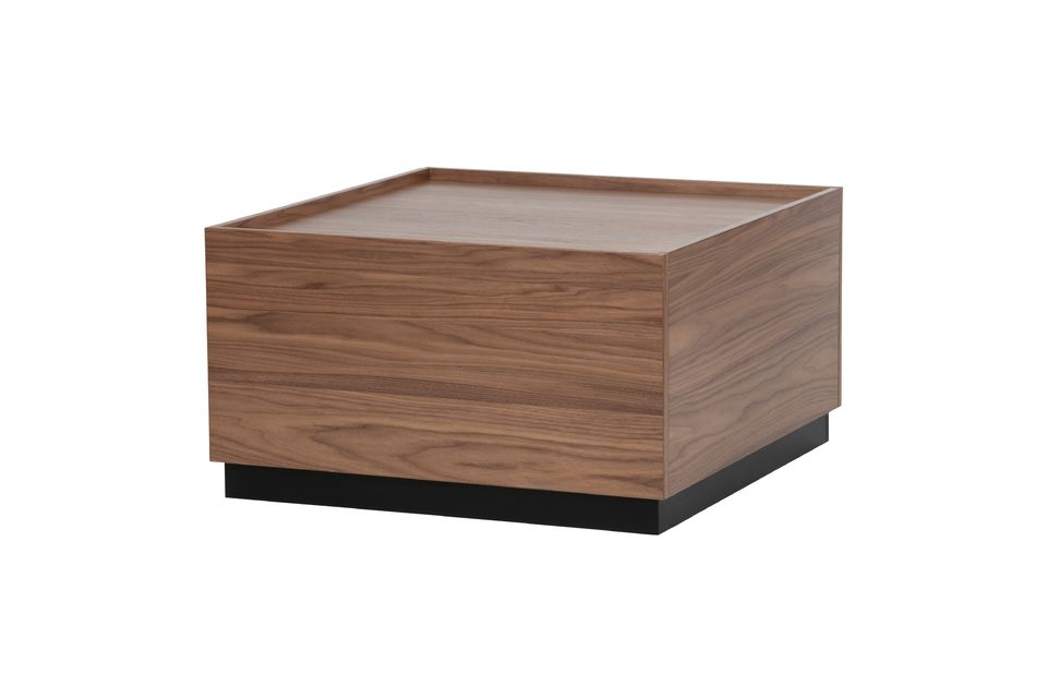 Il tavolino Block in noce è un robusto tavolino realizzato in impiallacciatura di noce certificata