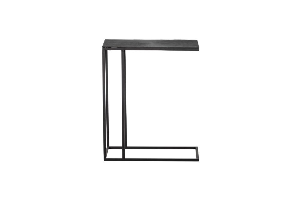 Il tavolino Maatje è un modello multifunzionale realizzato in metallo nero opaco
