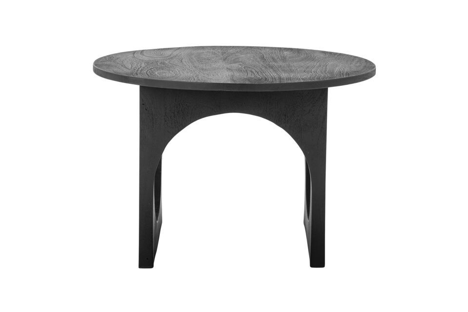 Abbinatelo sapientemente ad altri tavolini rotondi per creare un insieme armonioso ed elegante