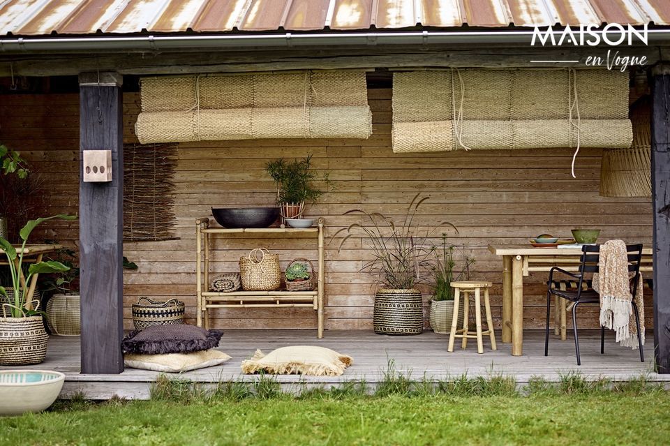 La consolle Sole è particolarmente adatta per un balcone, una piccola terrazza o un giardino