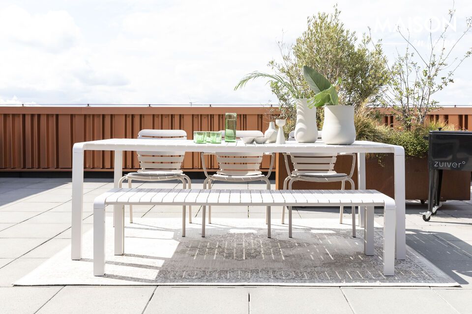 Elegante tavolo da giardino in alluminio