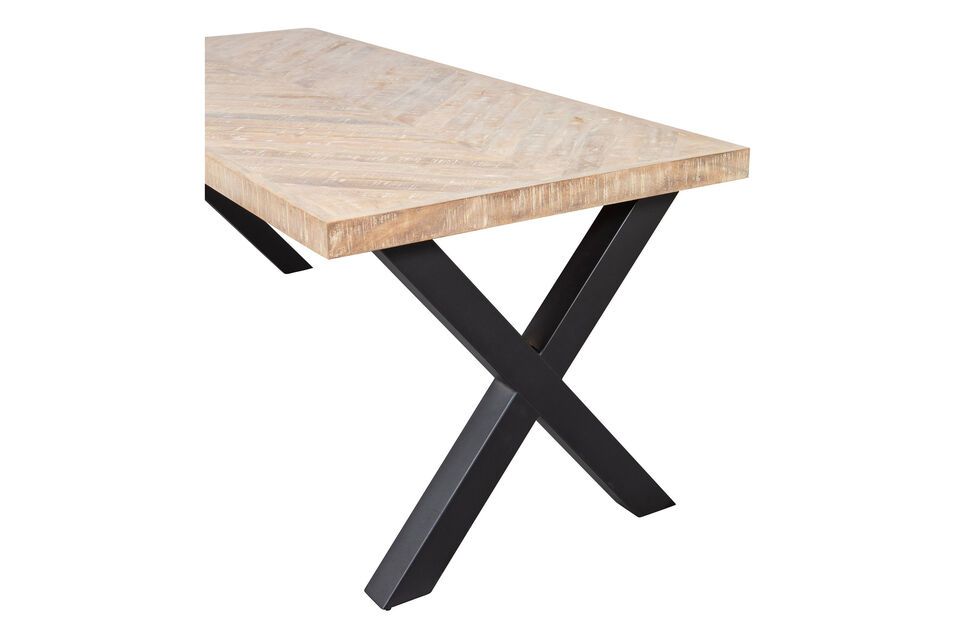 Il tavolo Tablo non è solo un pezzo di design contemporaneo, ma è anche pratico e funzionale