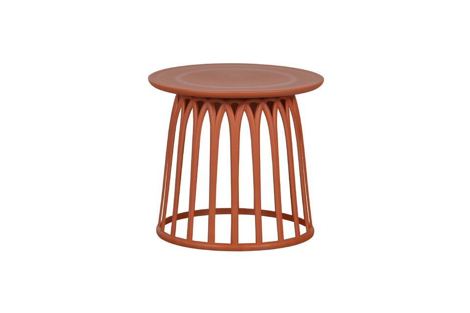 Il bellissimo tavolino in plastica Terracotta Boy è resistente ai raggi UV e adatto per l\'uso