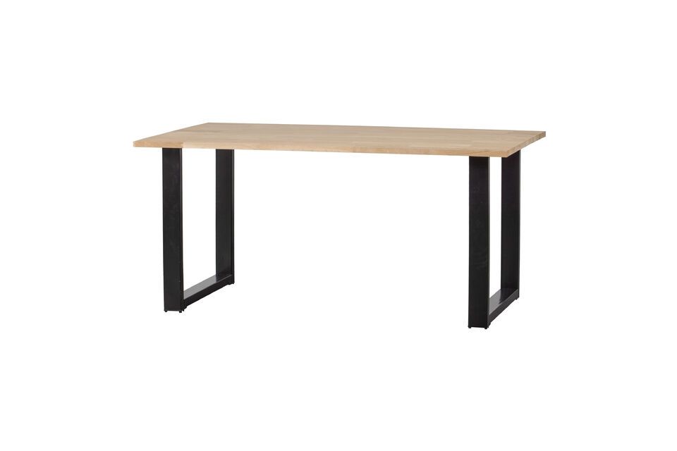 Il tavolo in rovere massiccio con gamba a U in metallo è la scelta perfetta per un ambiente