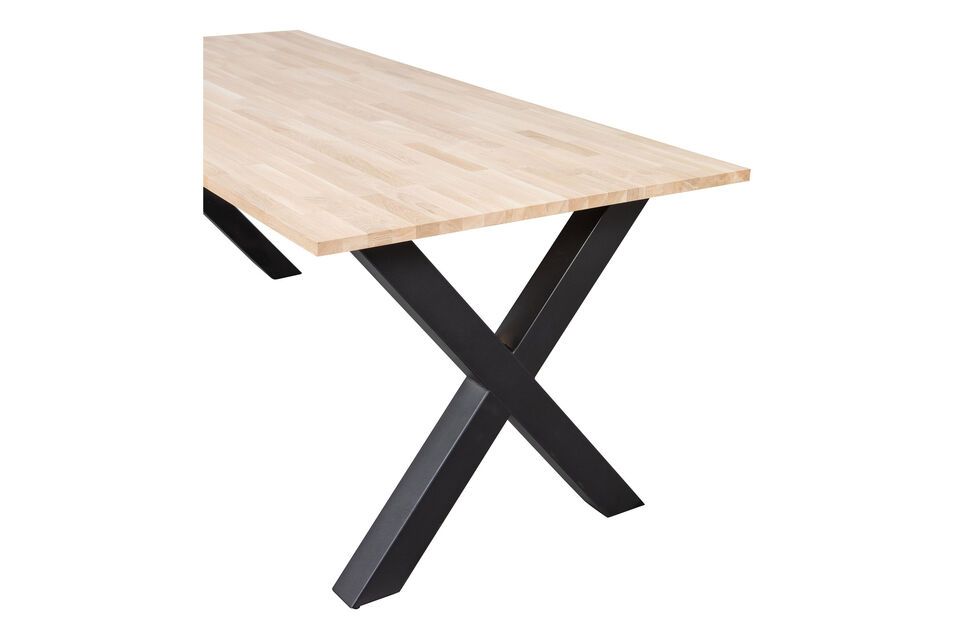 Il tavolo Tablo ha un\'altezza di 75 cm