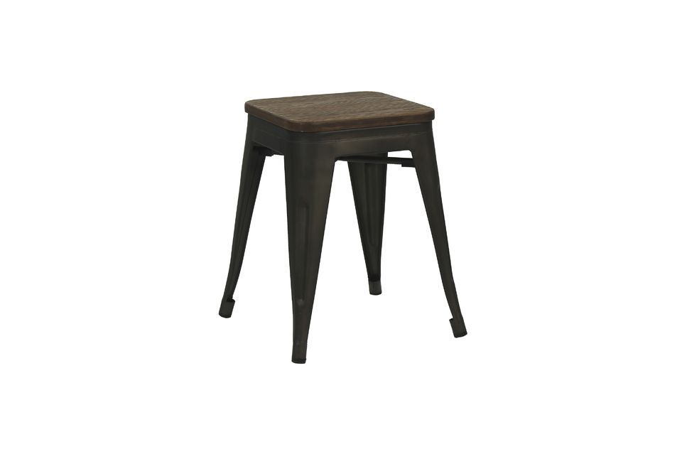 Oscillante tra autenticità e modernità, lo sgabello Tilo è un sublime accessorio decorativo